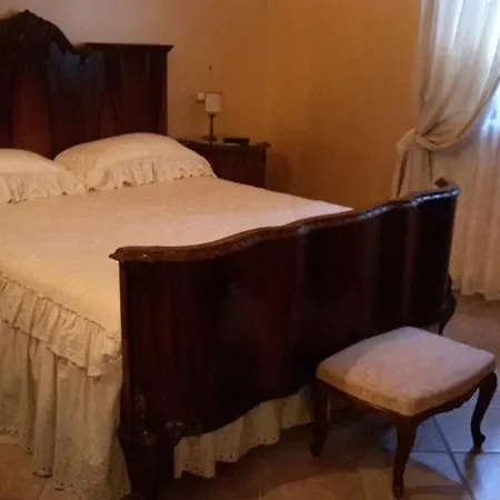 Bed & Breakfast Klinai 3*